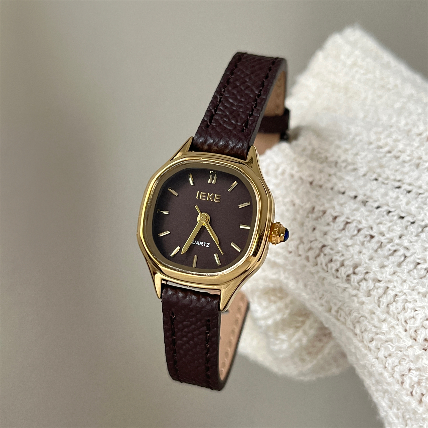 Women'S Fashion Quartz Watch - Mid ancient style slim strap watch
