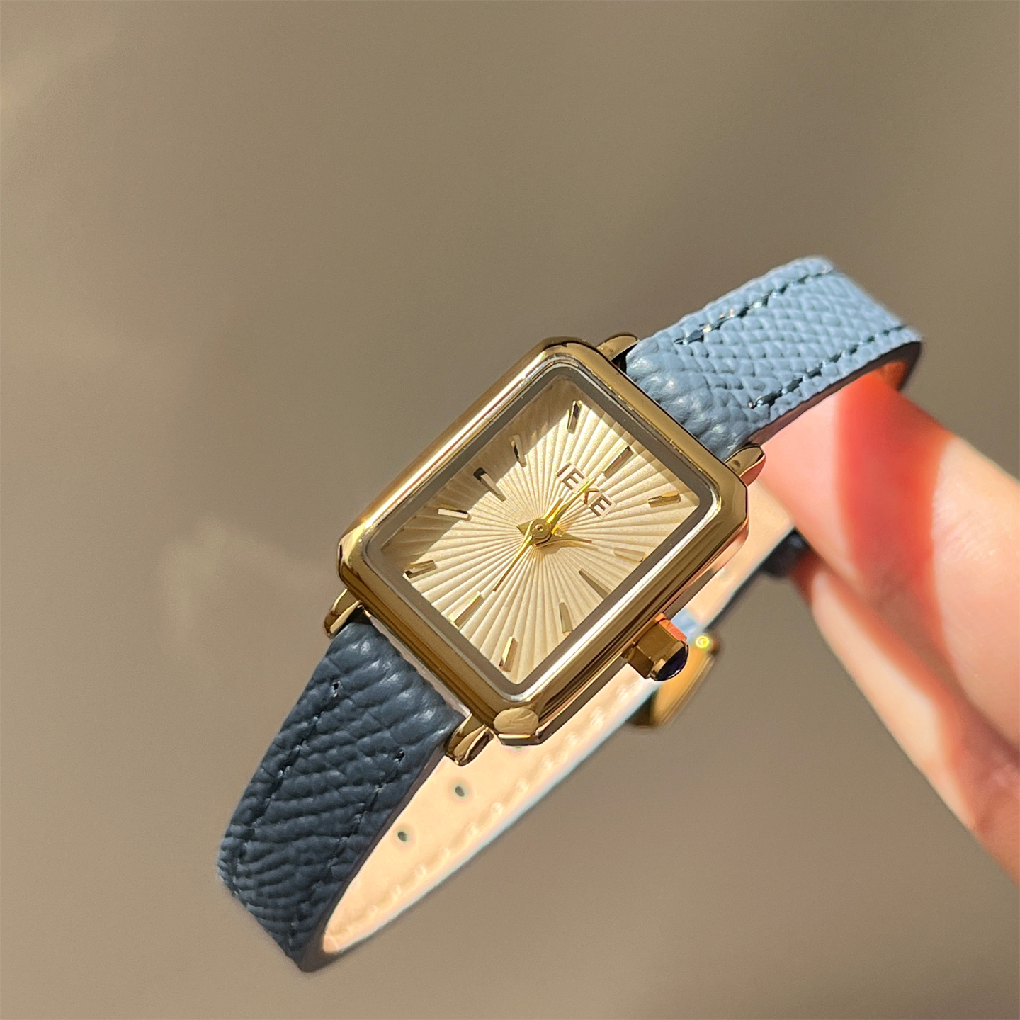 Women'S Fashion Quartz Watch - Classic high aesthetic temperament square thin