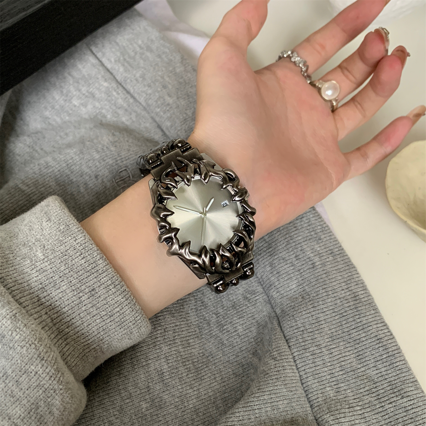 Small creative new trend of an - Women'S Fashion Quartz Watch review and price