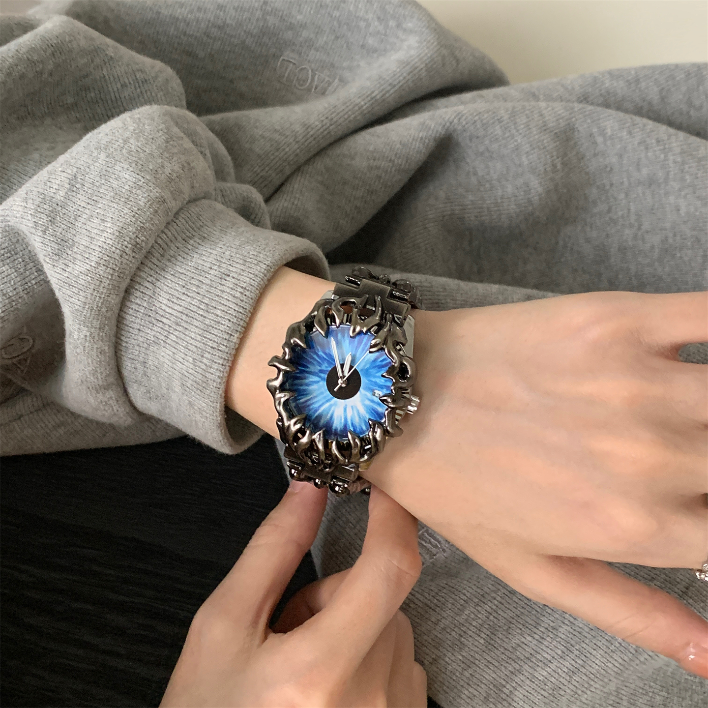 Small creative new trend of an - Women'S Fashion Quartz Watch review and price